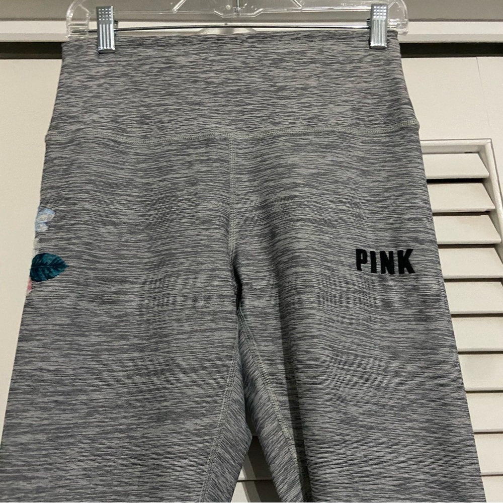 Victoria's Secret PINK Ultimate Gray Leggings - Picture 6 of 8
